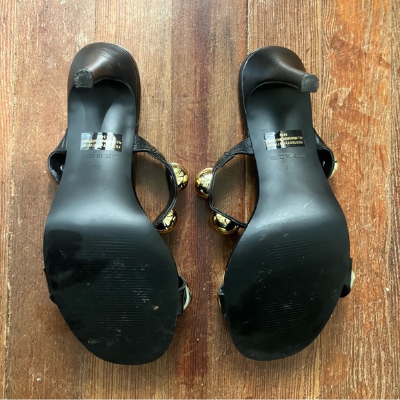 Black Heels - Picture 3 of 3